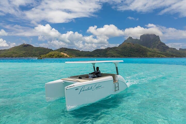 Full-Day Solar Catamaran in Bora Bora: Lagoon Snorkel, Rays & Sandbank Escape photo 5