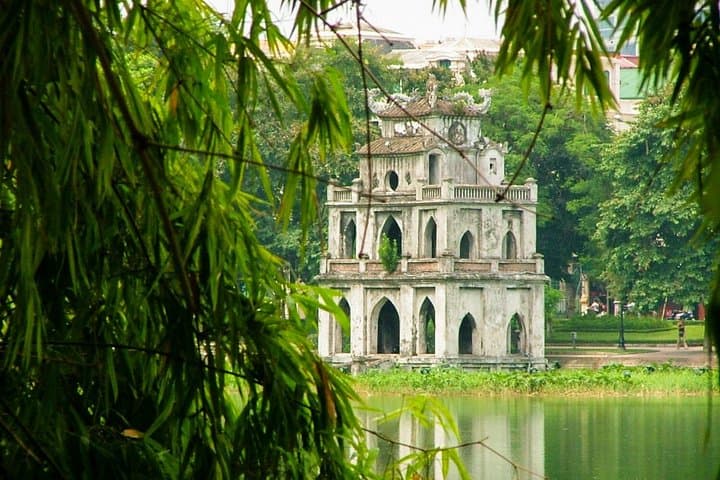 Ha Long Bay and Ha Noi: 5-Day Coastal and Cultural Adventure photo 3