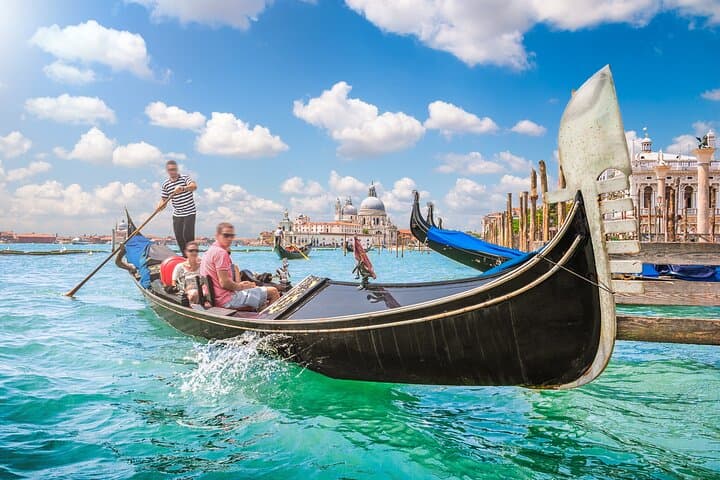 Venice 30-Minute Shared Gondola Ride from Piazza San Marco — Grand Canal Highlights photo 6