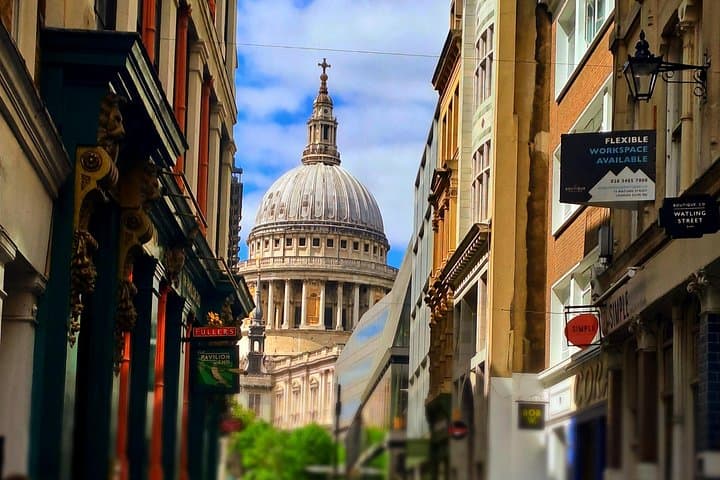 London Past & Present Backstreet Historical Walking Tour photo 3
