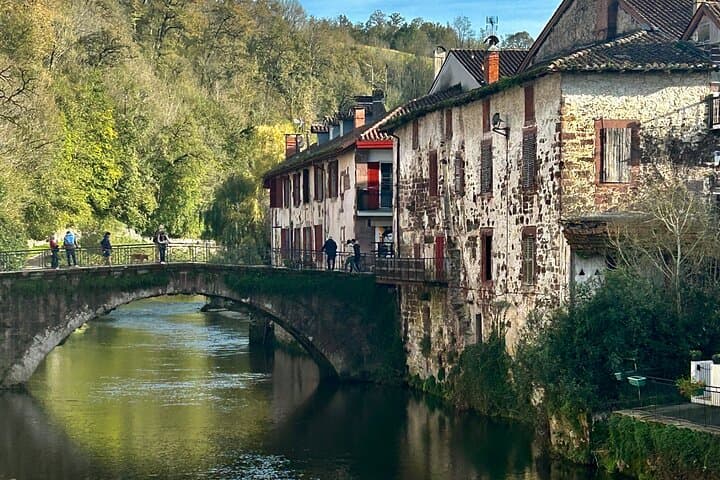 Three-Day Private Minivan Tour from Biarritz: Basque Coast, Villages & Wine photo 2