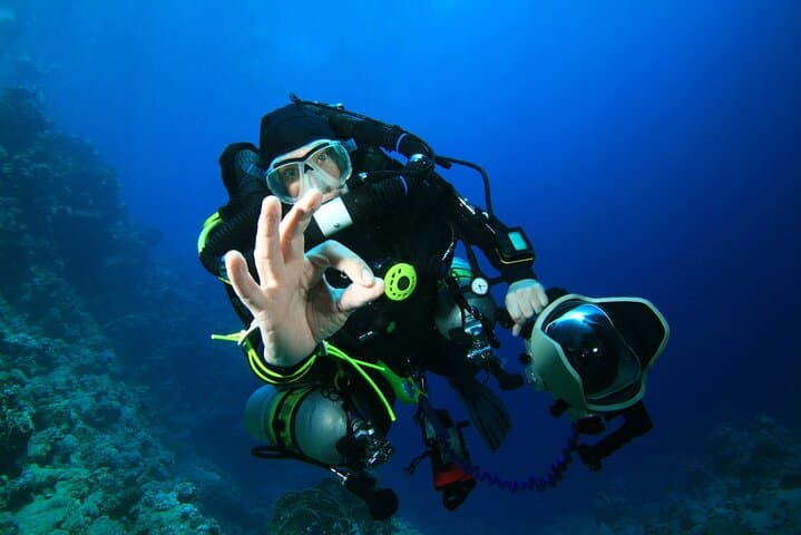 Beginner Scuba Diving in Antalya: Two Guided Shallow Dives with Lunch