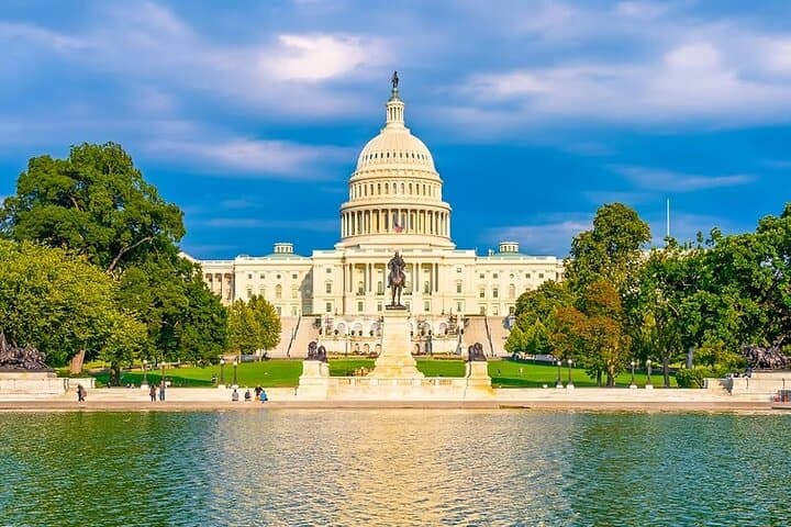 Washington DC 4-Hour Monuments Small-Group Guided Tour — Lincoln to Capitol photo 3