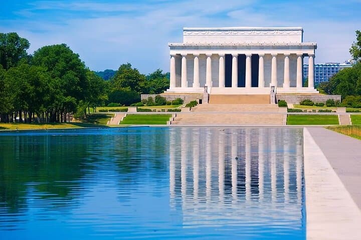 Washington DC 4-Hour Monuments Small-Group Guided Tour — Lincoln to Capitol photo 4