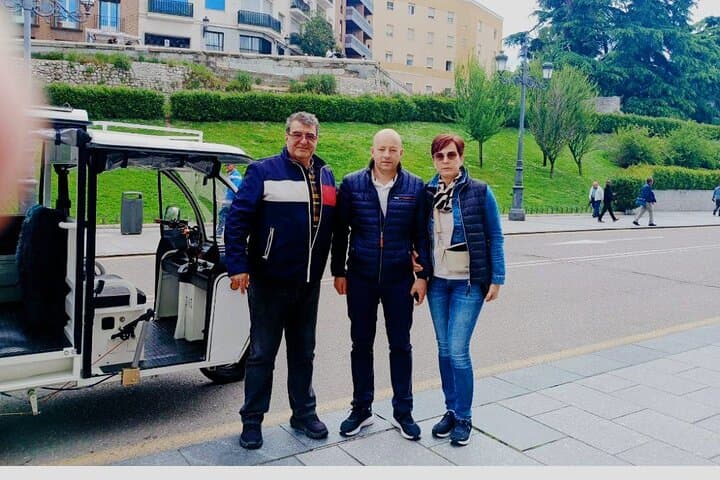 Custom Madrid Mixed Tour: Private Small-Group Prado, Royal Palace & La Latina Walk photo 4