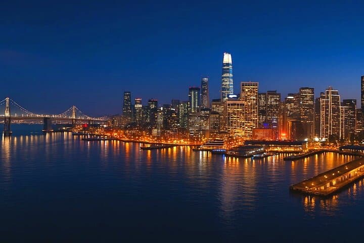 San Francisco After Dark: Private Luxury SUV Night Tour