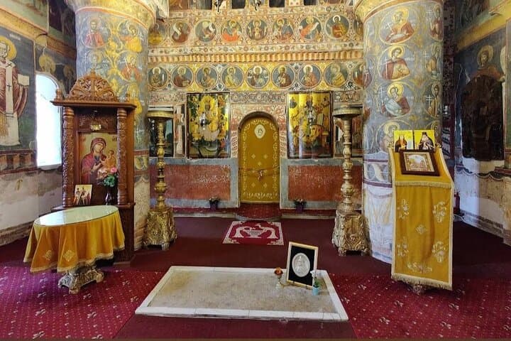 Day Trip from Bucharest: Slănic Salt Mine, Winery Lunch & Dracula’s Grave photo 2