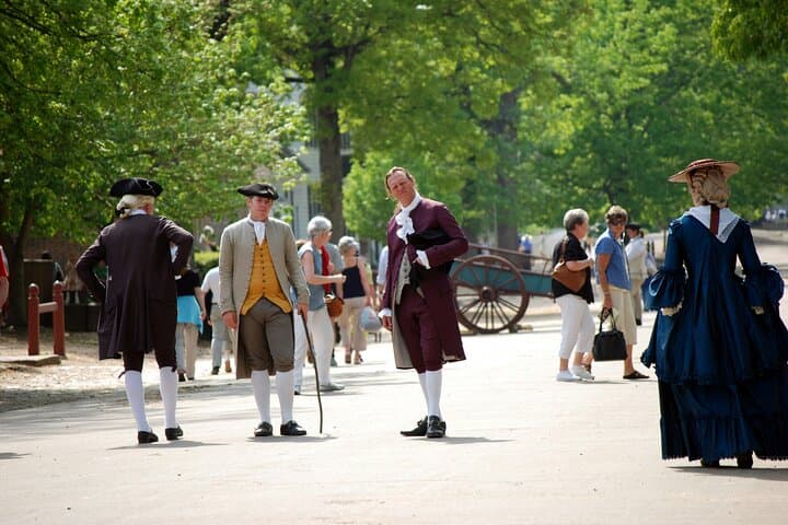 Interactive Colonial Williamsburg Walking Quest — Self-Guided History Game