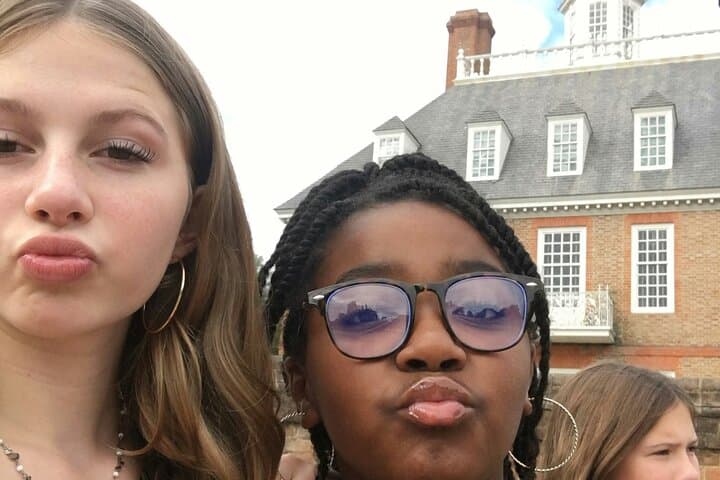Interactive Colonial Williamsburg Walking Quest — Self-Guided History Game photo 2