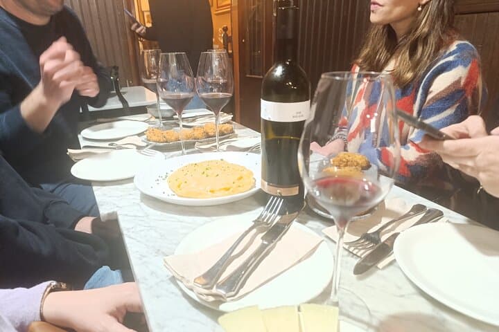 Madrid La Latina Wine & Tapas Walking Tour photo 2