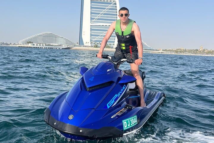Ride Dubai’s Fastest Jet Ski: 1800cc Yamaha 250HP Experience photo 4