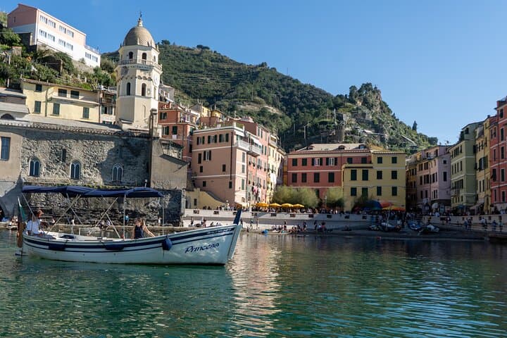 Cinque Terre Private Morning Boat Tour with Snorkeling & Aperitif