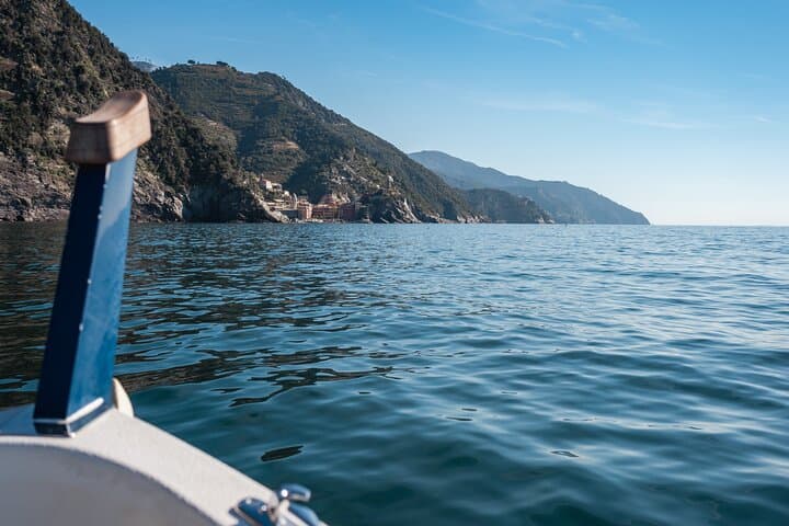 Cinque Terre Private Morning Boat Tour with Snorkeling & Aperitif photo 2