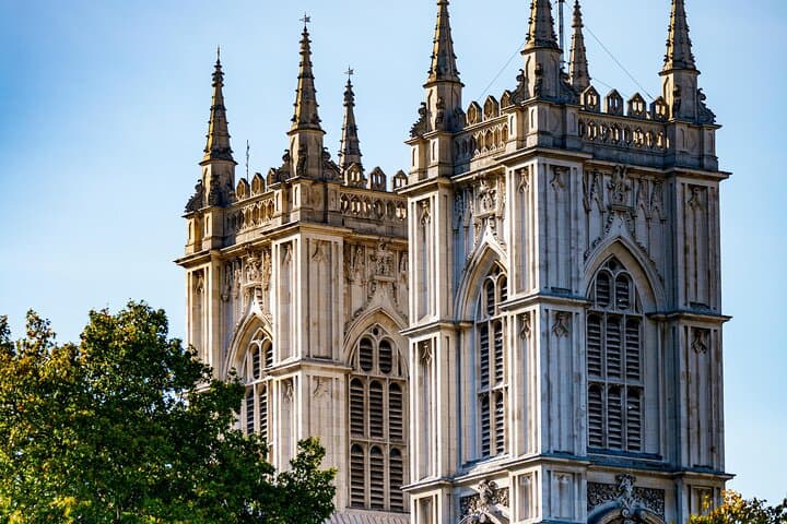 Westminster Abbey & Top London Sights Walking Tour with Blue Badge Guide photo 2