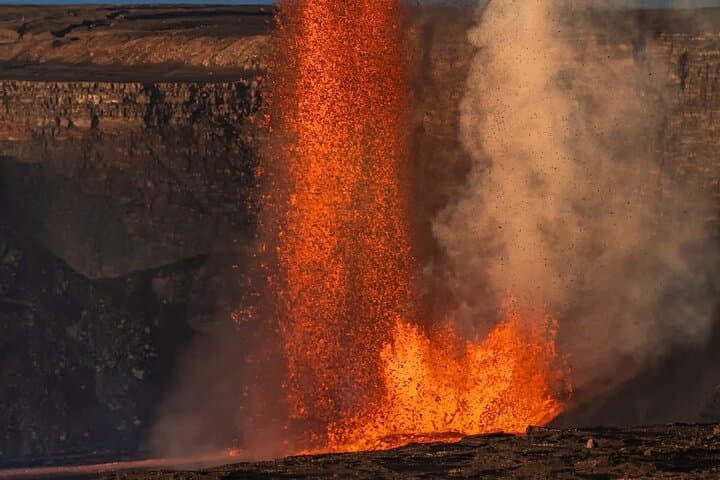 Inside Kilauea: Guided 3-Hour Hike Through Volcanoes National Park