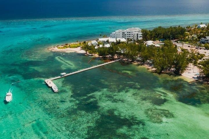 Private Airport Transfer to Eastern Grand Cayman — Door-to-Door Service photo 1