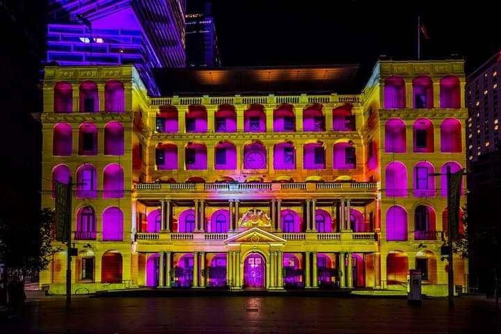 Vivid Sydney Walking Tour: Lights, Stories & Secret Spots photo 5