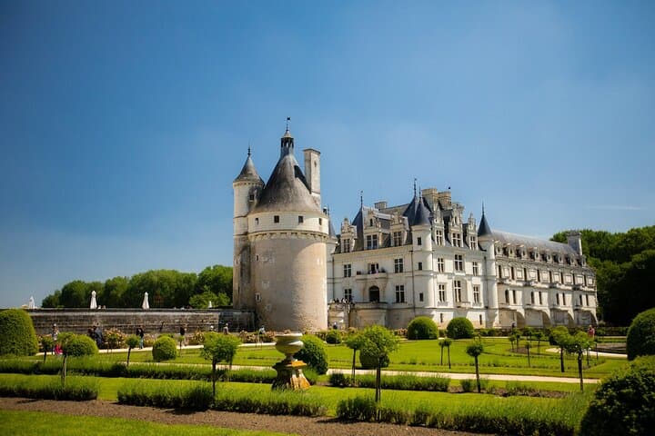 Full-Day Loire Valley Private Tour from Paris — Chambord & Chenonceau photo 3