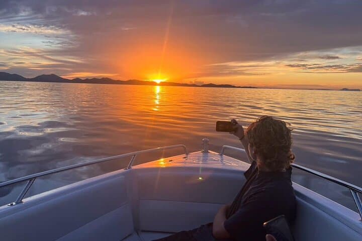 Phi Phi Sunrise Private Speedboat Tour — Maya Bay, Pileh Lagoon & Dawn Snorkel