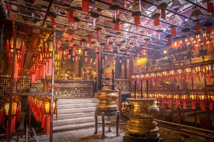 Walk Through Time: Colonial Hong Kong Walking Tour of Central