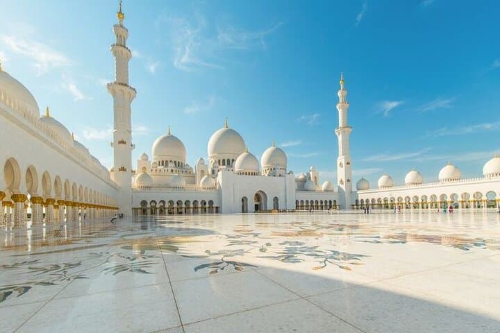 Abu Dhabi in a Day: Full-Day Sightseeing with Sheikh Zayed Grand Mosque