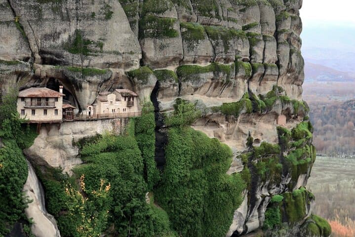 Athens to Meteora & Thermopylae: Private Private Day Trip to Meteora Monasteries & Thermopylae photo 2
