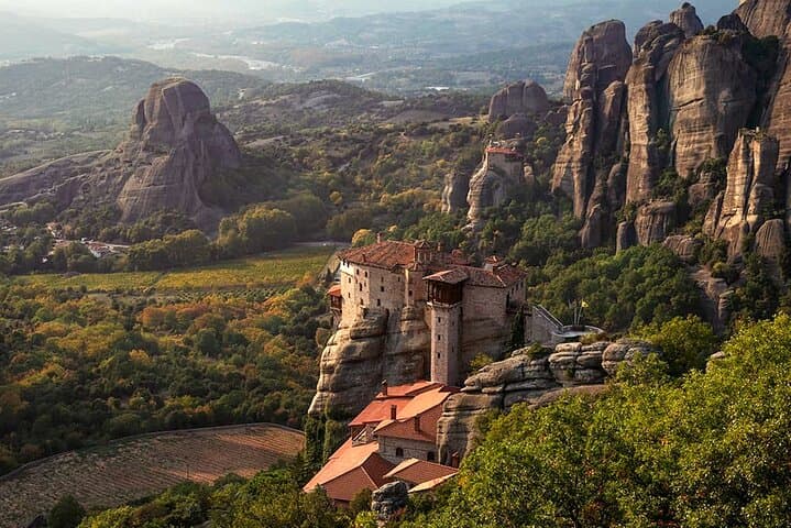 Athens to Meteora & Thermopylae: Private Private Day Trip to Meteora Monasteries & Thermopylae photo 3