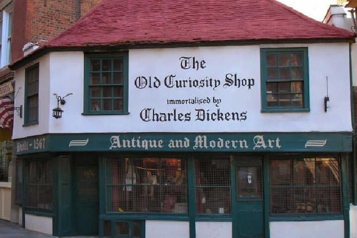 Private Charles Dickens Walking Tour — Literary Streets of London photo 1