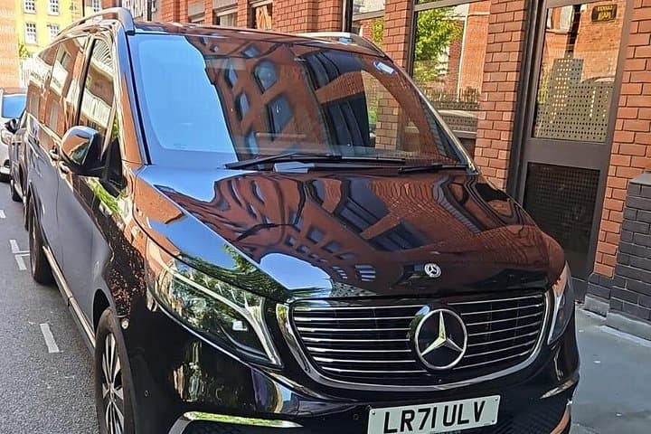 Portsmouth Port to Heathrow Private Transfer — Fixed-Price One-Way Ride photo 3