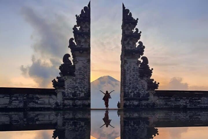 East Bali Highlights: Lempuyang Gate, Tukad Cepung & Tegalalang Rice Terrace Private Tour