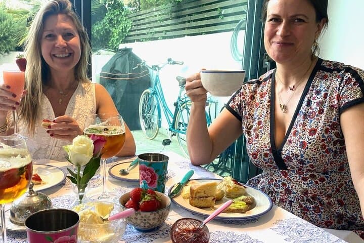 Hands-On Scone Baking and Traditional Afternoon Tea in London photo 4