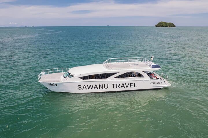 Phi Phi & Bamboo Islands Power Catamaran: Maya Bay, Pileh Lagoon & Snorkel photo 6