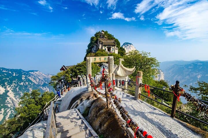 Conquer Huashan's Plank Walk: Mount Hua Plank Trail Adventure photo 4