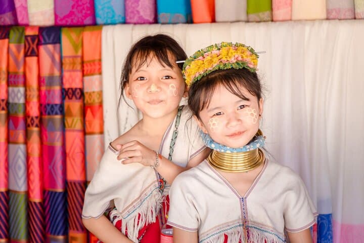 Chiang Rai Temples & Long Neck Village Day Trip from Chiang Mai — White Temple, Blue Temple & Karen Village