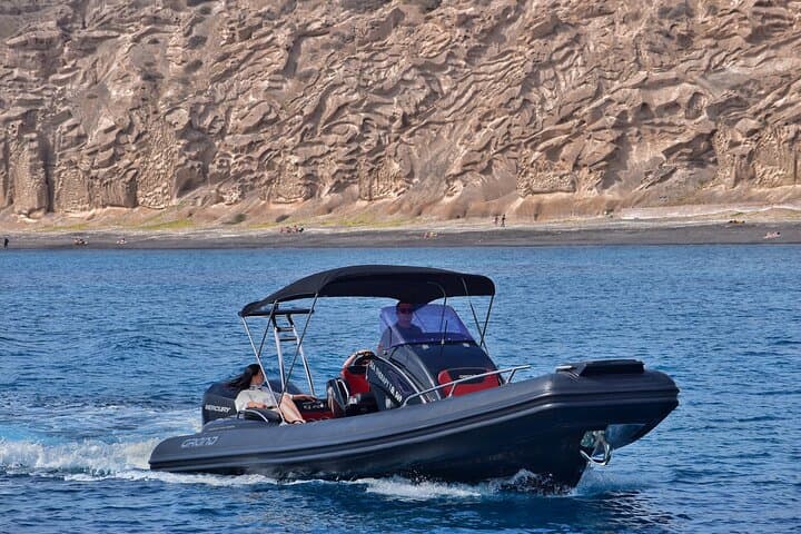 Private Santorini Caldera Boat Tour from Vlychada: Red Beach, Hot Springs & Secluded Coves photo 2