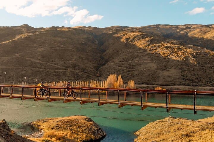 Lake Dunstan E‑Bike Trail Adventure: Cromwell to Clyde on Central Otago’s Shoreline