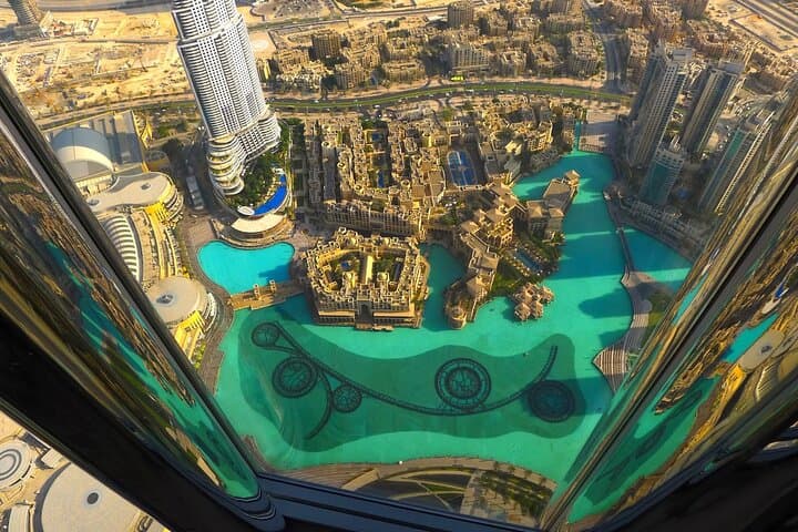 Burj Khalifa Rooftop Dinner and Observation Deck Ticket in Dubai photo 4