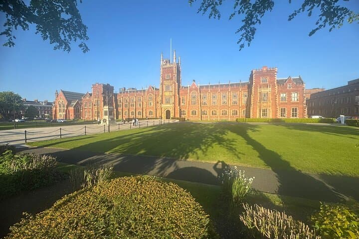 Luxury Belfast Culture Tour by Car — Private 8-Hour Belfast Highlights photo 2