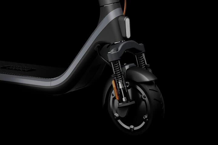 Explore Malaga by Electric Scooter: Port-to-Promenade Rental Guide photo 3