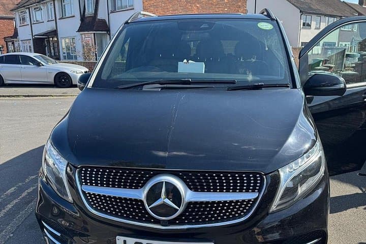 Portsmouth Port to Heathrow Private Transfer — Fixed-Price One-Way Ride