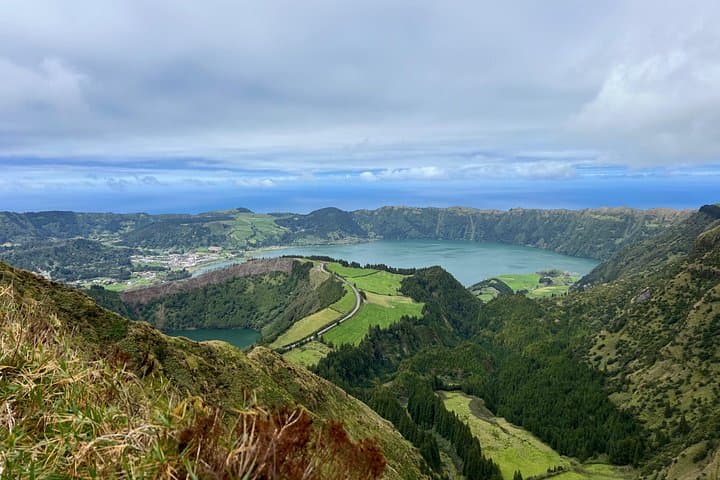 Sete Cidades and Lagoa do Fogo: Private Scenic Tour of São Miguel photo 2