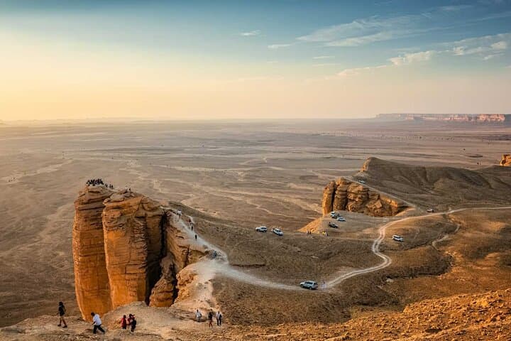Edge of the World Sunset 4x4 Tour from Riyadh