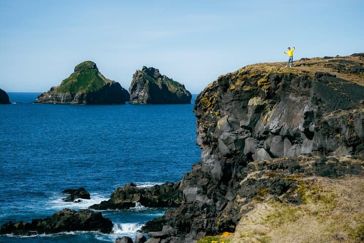 Vestmannaeyjar Private Day Tour: Puffins, Eldfell Volcano & Heimaey Hidden Gems photo 3
