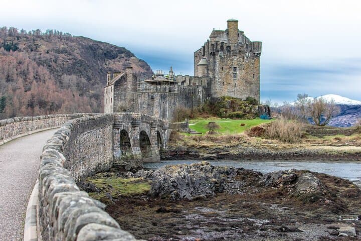 3-Day Scottish Highlands Chauffeured Luxury Tour — Stirling to Skye and Loch Ness