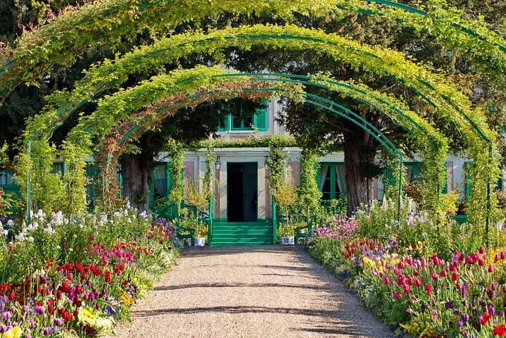 Giverny Half-Day Tour from Paris: Monet's Garden & House