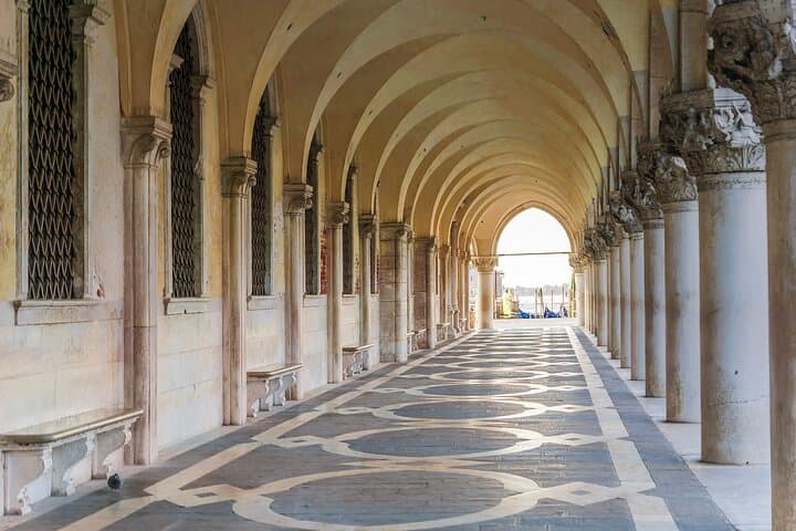 Skip-the-Line Doge's Palace & St. Mark's Basilica Guided Tour, Venice photo 4