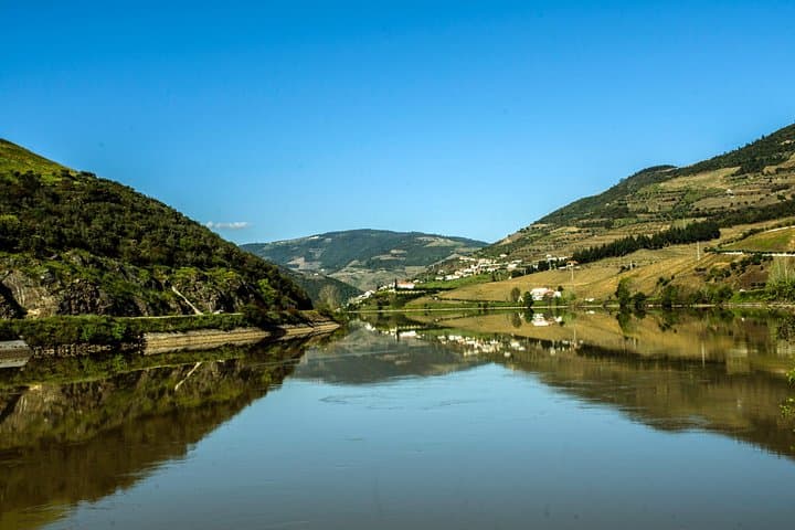 Uncharted Douro: Land Rover and Sail Tour of the Douro Vinhateiro photo 2
