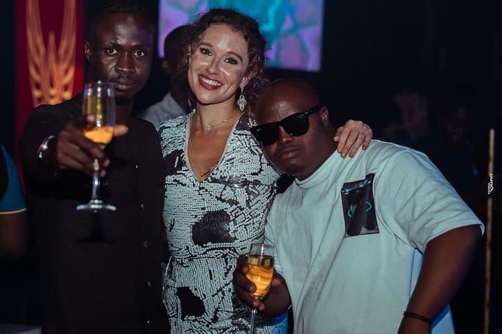 Accra Nightlife Guide: Afrobeats, Beach Bars & Live Music Crawl