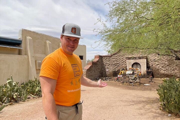 Barrio Viejo Walking Tour: Historic Tucson Stroll with Local Guide photo 2