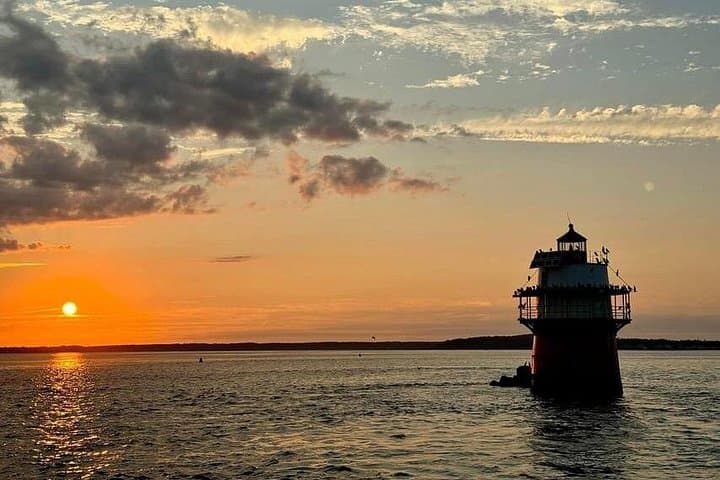 Clambake at Sea: Plymouth Harbor Lobster & Mayflower Cruise photo 3